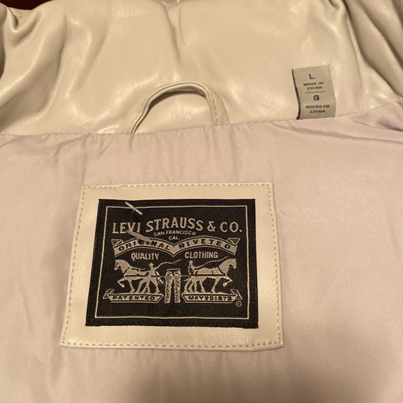 Levi’s Jacket - Picture 3 of 8